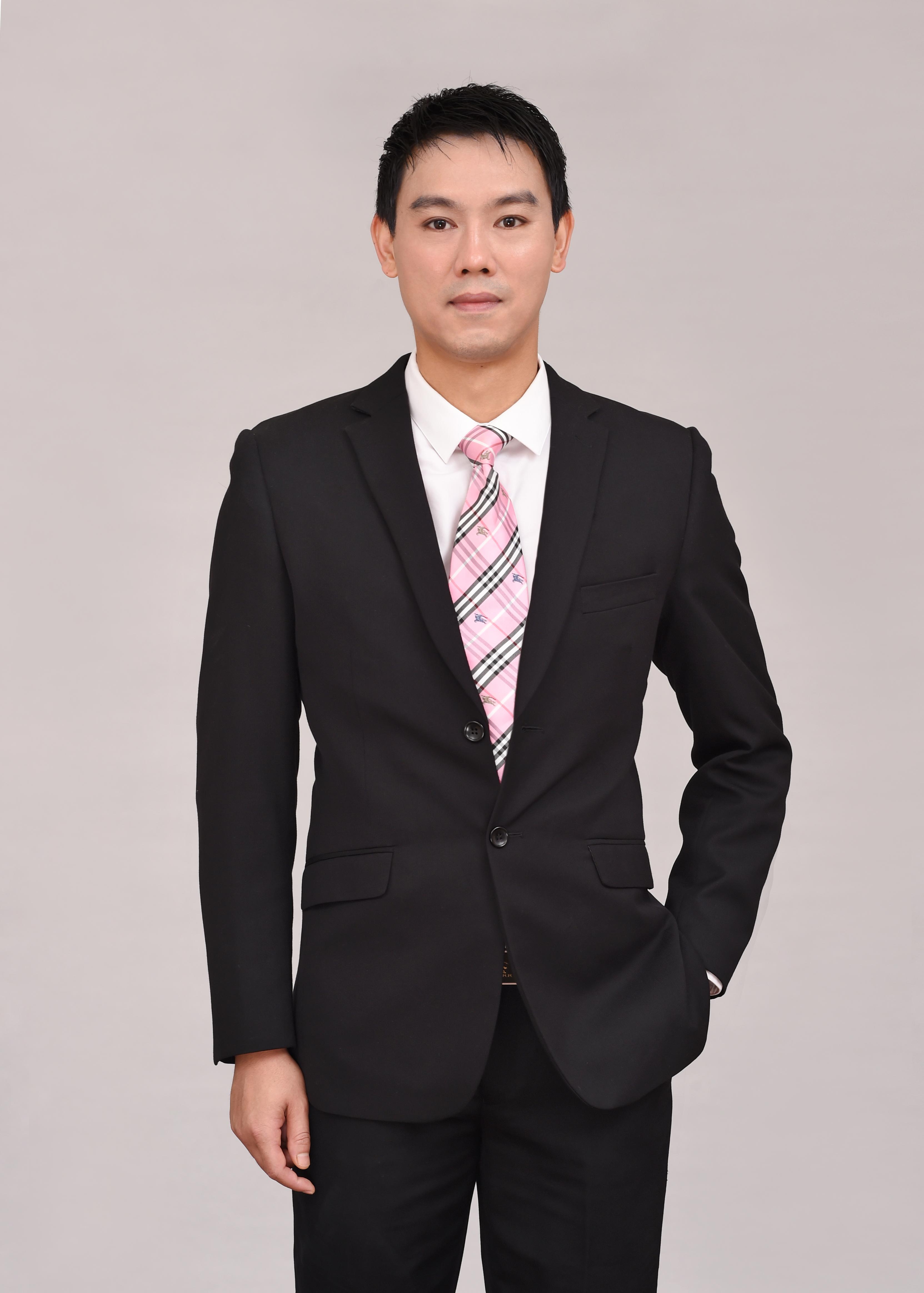 黄启仲 视觉与舞美负责人